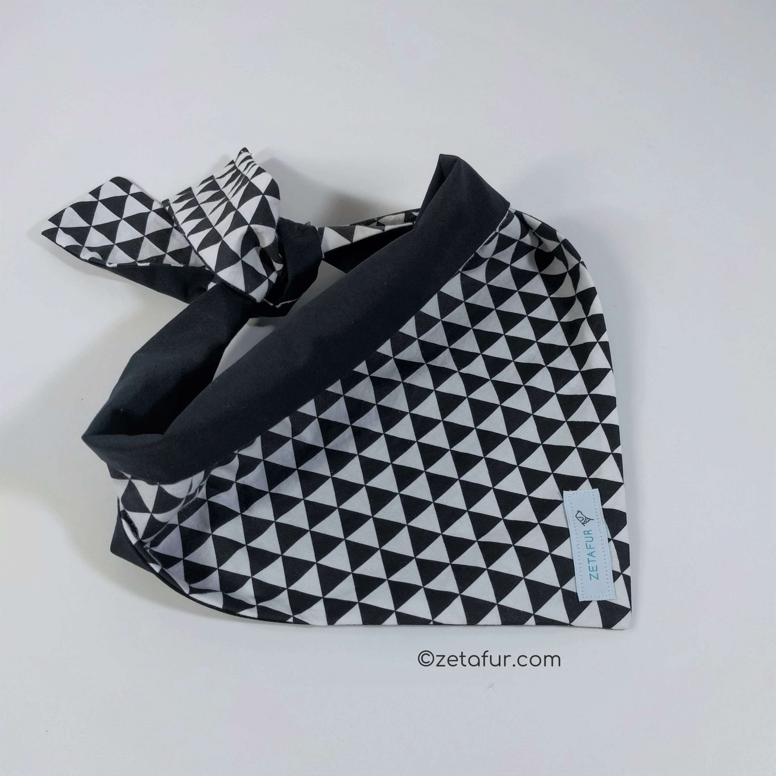 pets bandana black and white